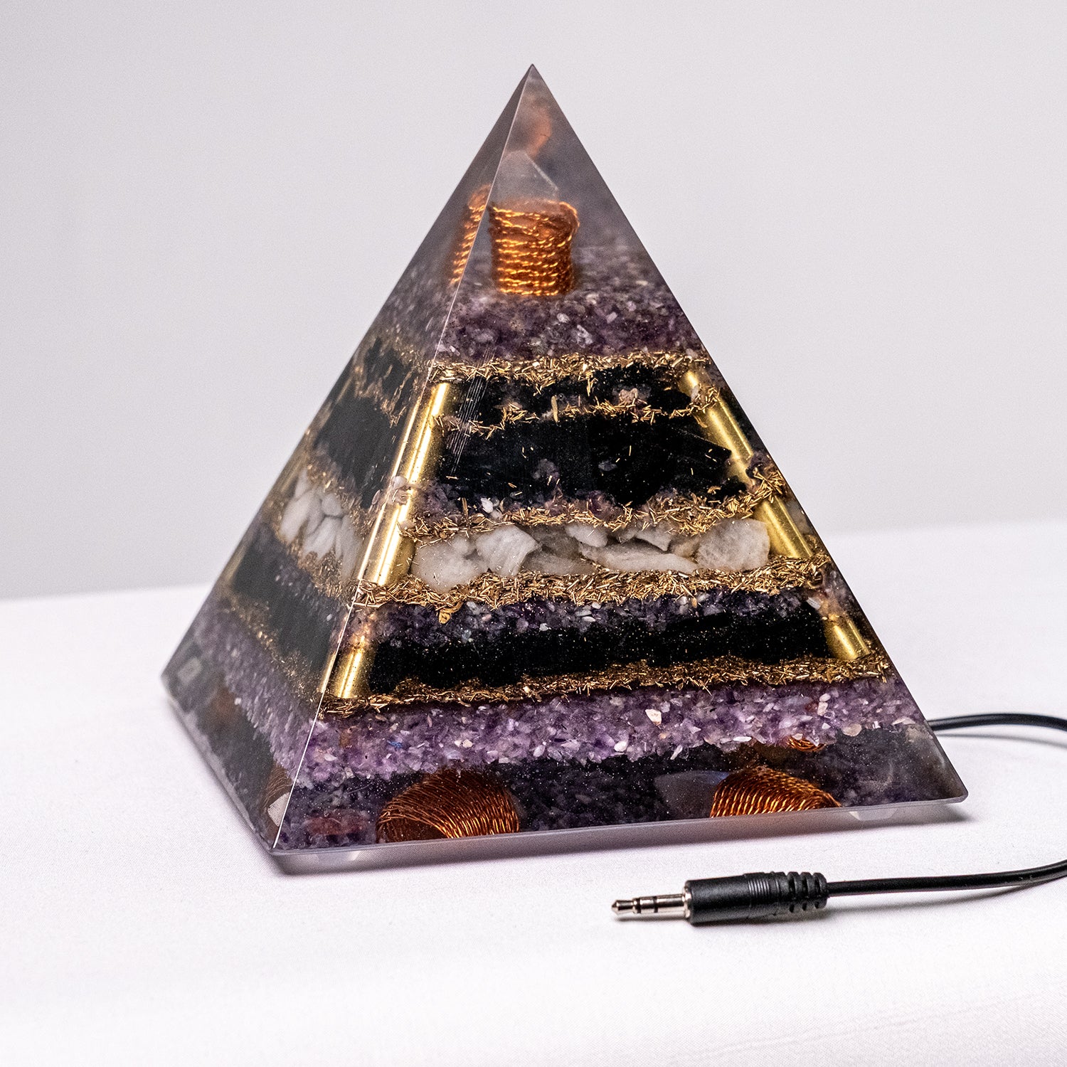 "Superconductor" [1] – Orgonite Pyramid (No.15) [AUX]