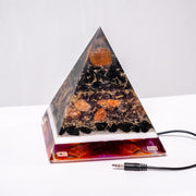 „Synaptischer Impuls“ – Orgonitpyramide (Nr. 24) [AUX]